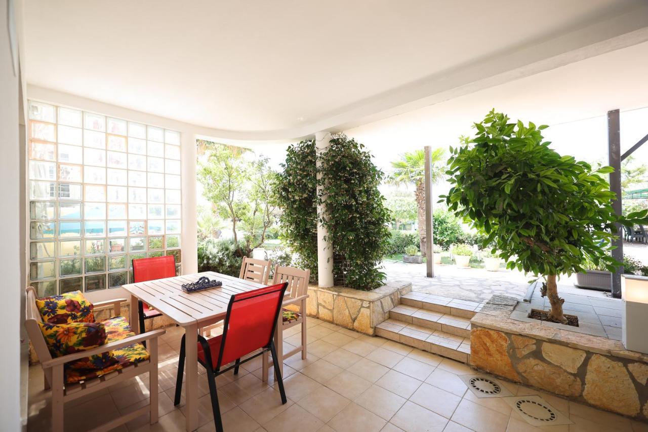 Apartments Malic เพทรอซาเน ภายนอก รูปภาพ